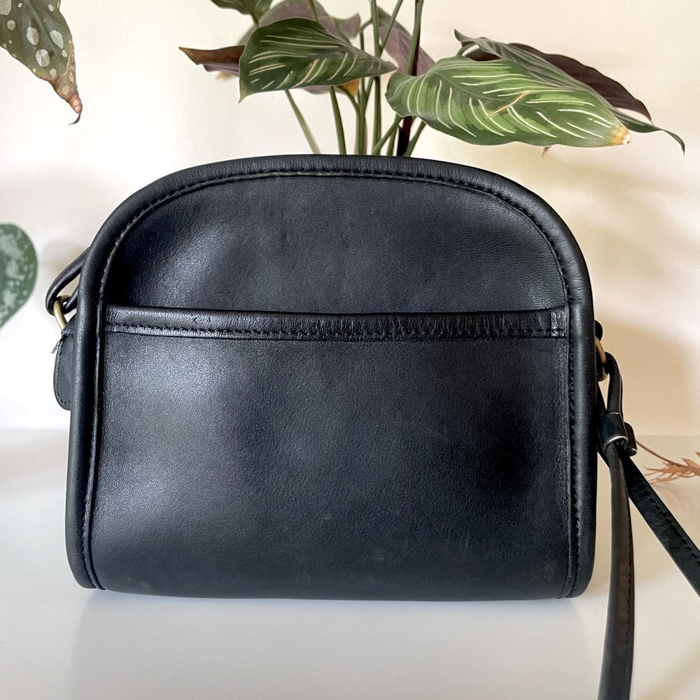Vintage Coach Abbie bag! Black crossbody cute mini